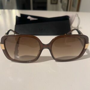 Traded DO NOT BUY
 sunglasses